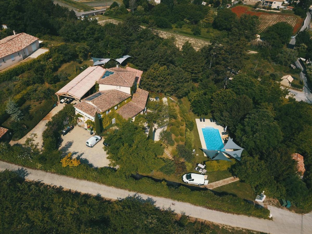 Bed and Breakfast Le Jardin De Celina Valensole Exterior foto