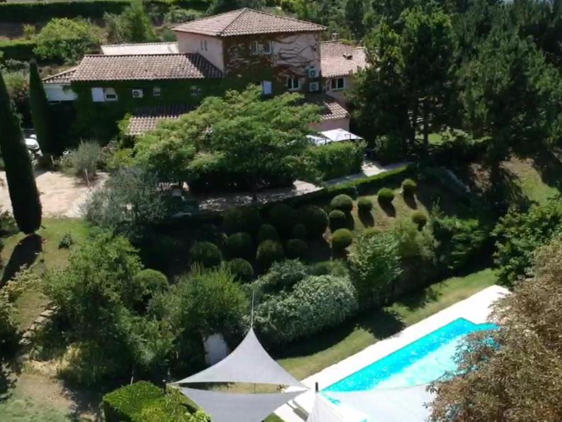Bed and Breakfast Le Jardin De Celina Valensole Exterior foto