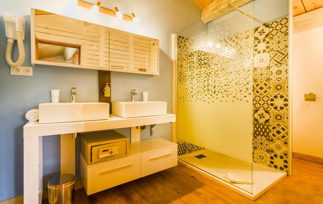 Bed and Breakfast Le Jardin De Celina Valensole Exterior foto