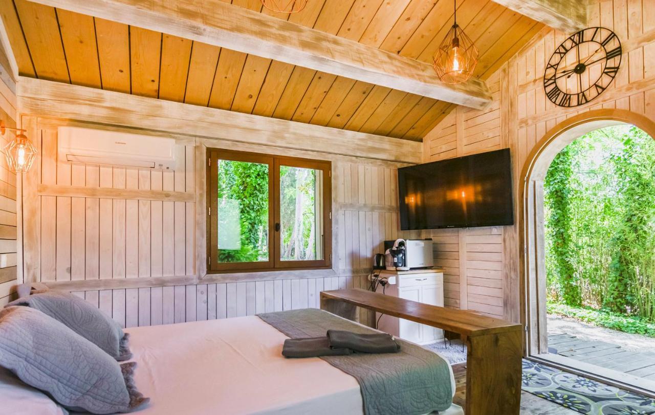 Bed and Breakfast Le Jardin De Celina Valensole Exterior foto