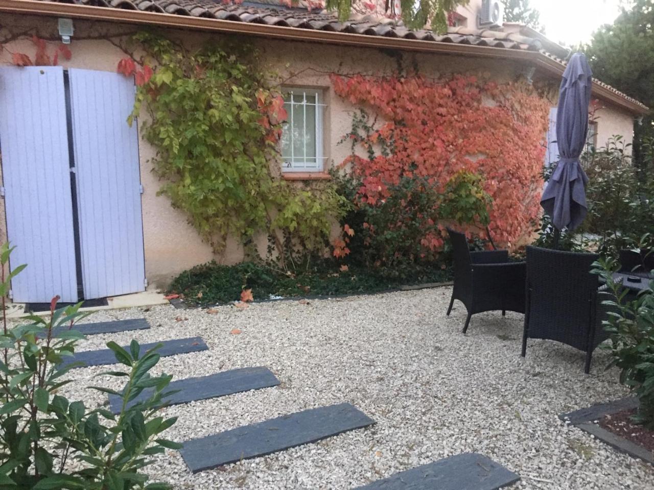 Bed and Breakfast Le Jardin De Celina Valensole Exterior foto